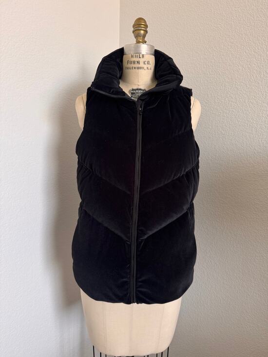 Athleta Jackets & Blazers - Athleta Black | Velvet Down Puffer Vest XS Real Goose Down Luxe Winter Layer